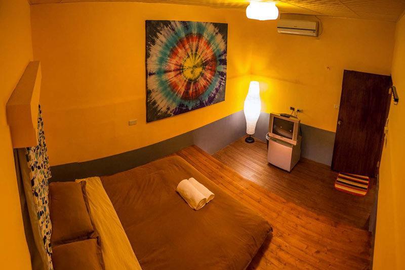 Rainbow Wave Surfing Hostel ย่านเมืองเก่าเฮ้งชุน ห้อง รูปภาพ