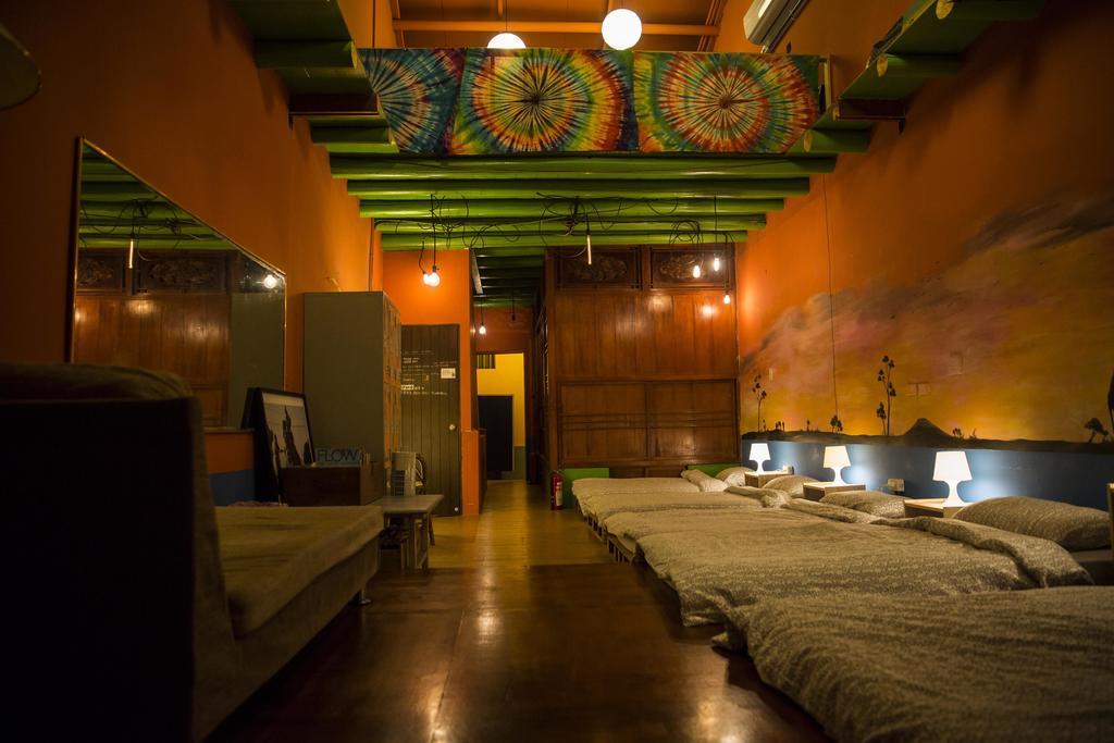 Rainbow Wave Surfing Hostel ย่านเมืองเก่าเฮ้งชุน ห้อง รูปภาพ